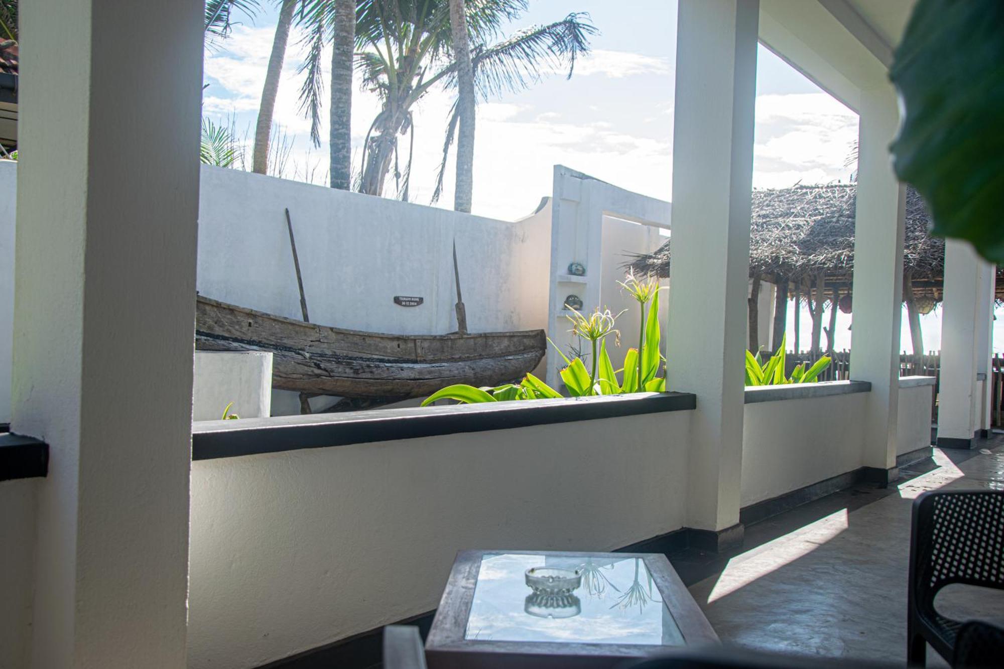 Sailors' Bay Bed & Breakfast Hikkaduwa Exterior photo